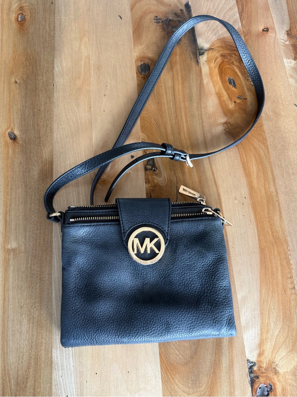 Michael Kors Bedford Legacy Large Pebbled Leather Crossbody Bag Black